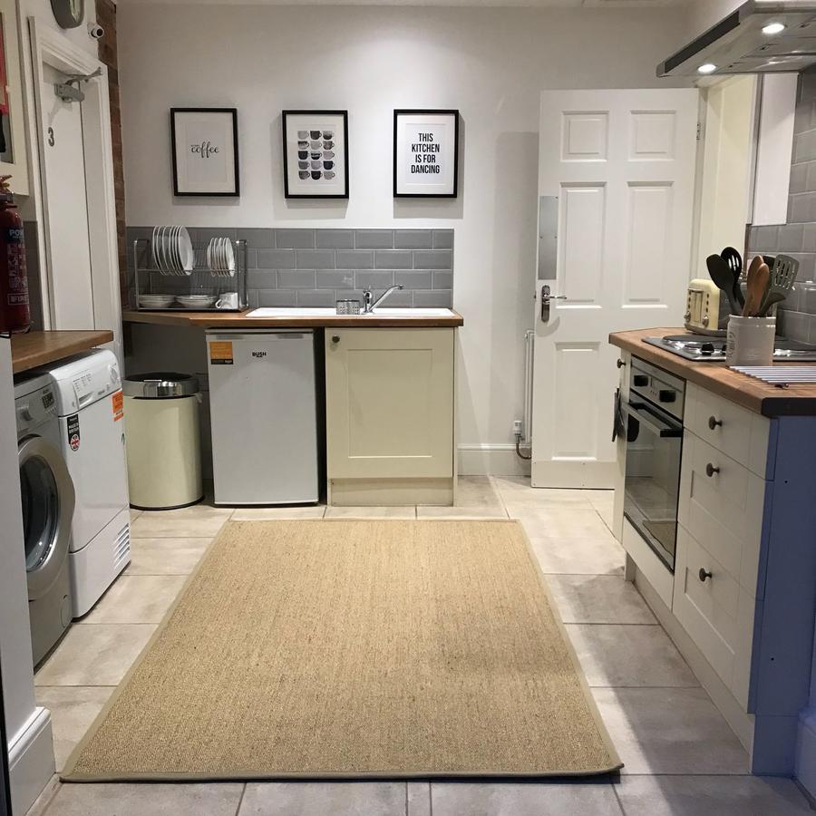 The Larches 5* Wolverhampton